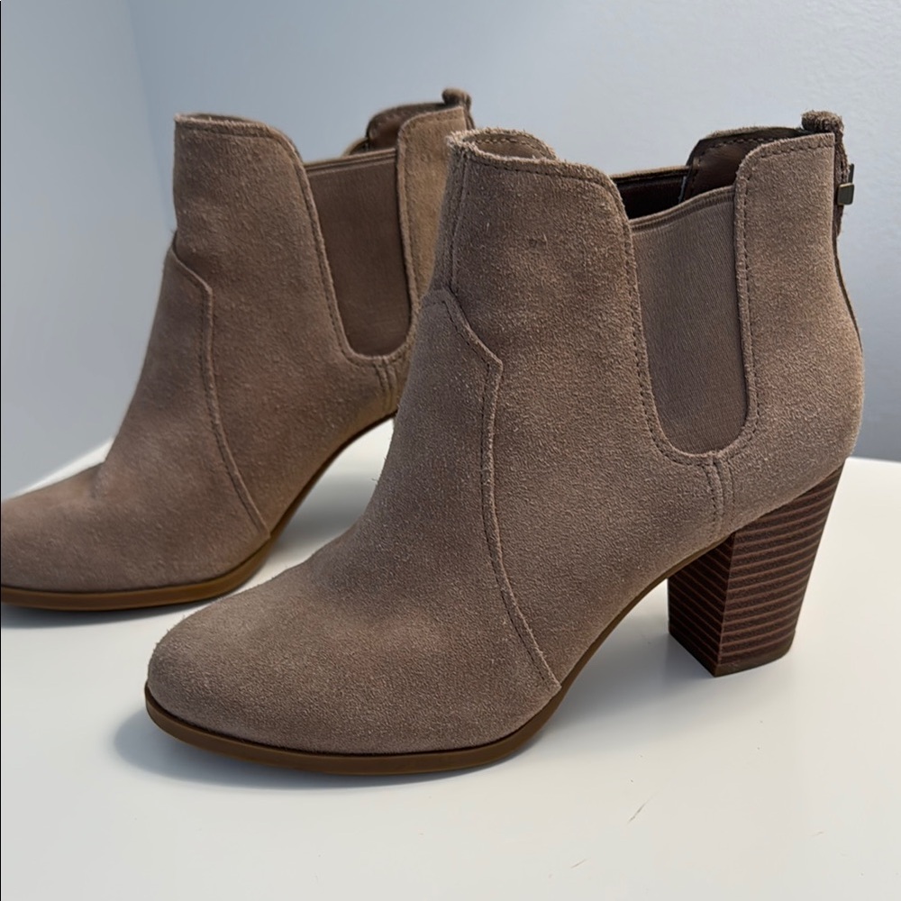 Tan KOOLABURRA By UGG Ankle Booties with Stacked Heel and Elastic Panels